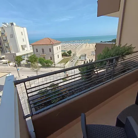 Apartment Farfalla Fronte Mare -