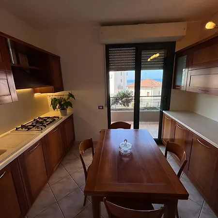 Farfalla Fronte Mare - Apartamento *