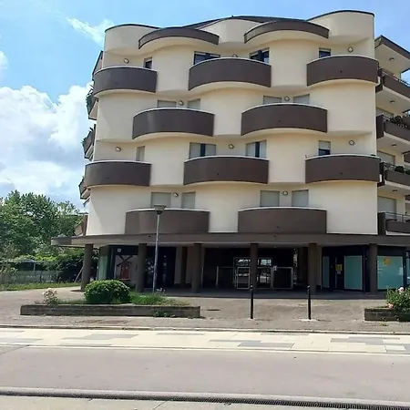 Farfalla Fronte Mare - * Rimini