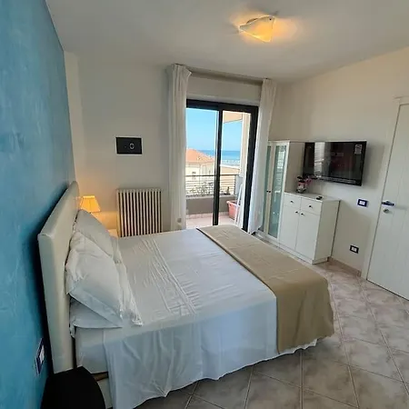 Lägenhet Farfalla Fronte Mare -
