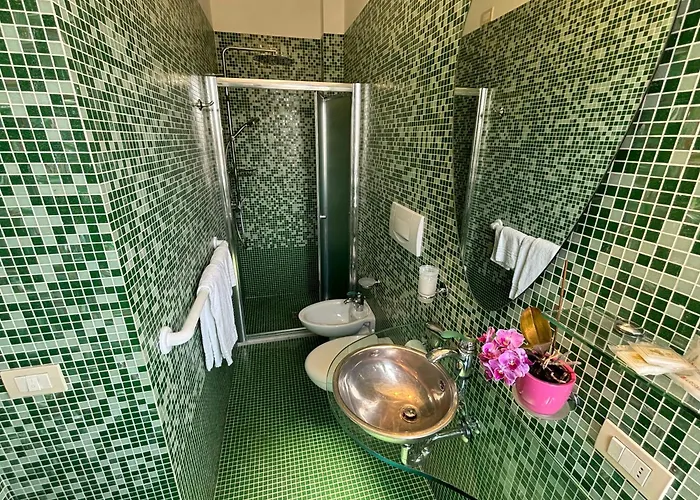 Farfalla Fronte Mare - *